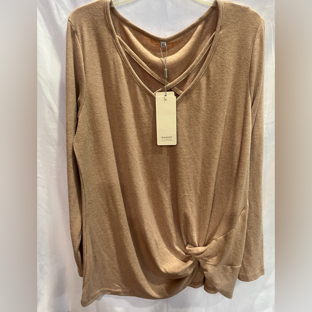 Women's Long Sleeve Twist Hem Top in Camel